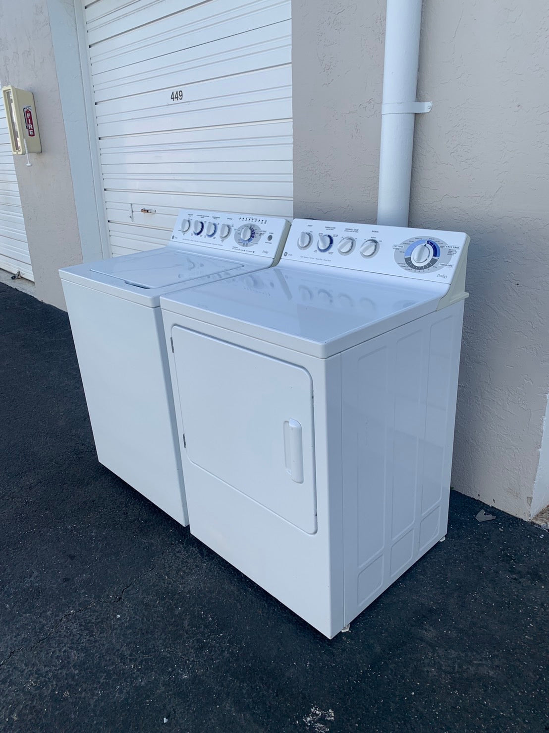 GE Washer and Dryer Set GE Washer and Dryer Set